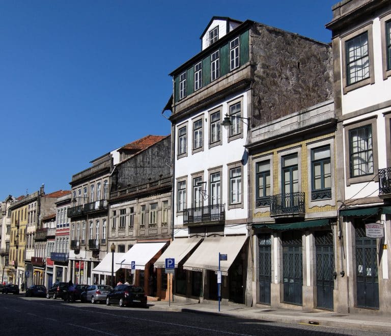 Mouzinho da Silveira Street