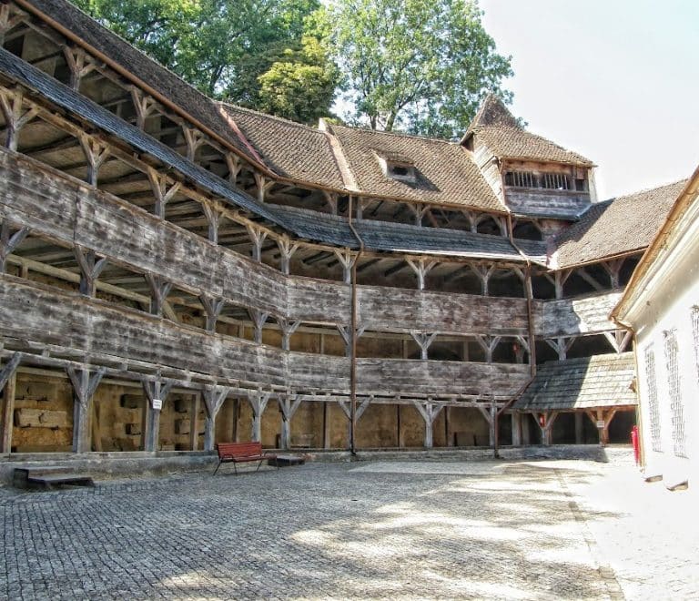 Weavers' Bastion (Țesătorilor Bastionu)