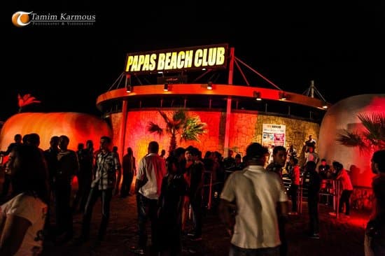 Papas Beach Club